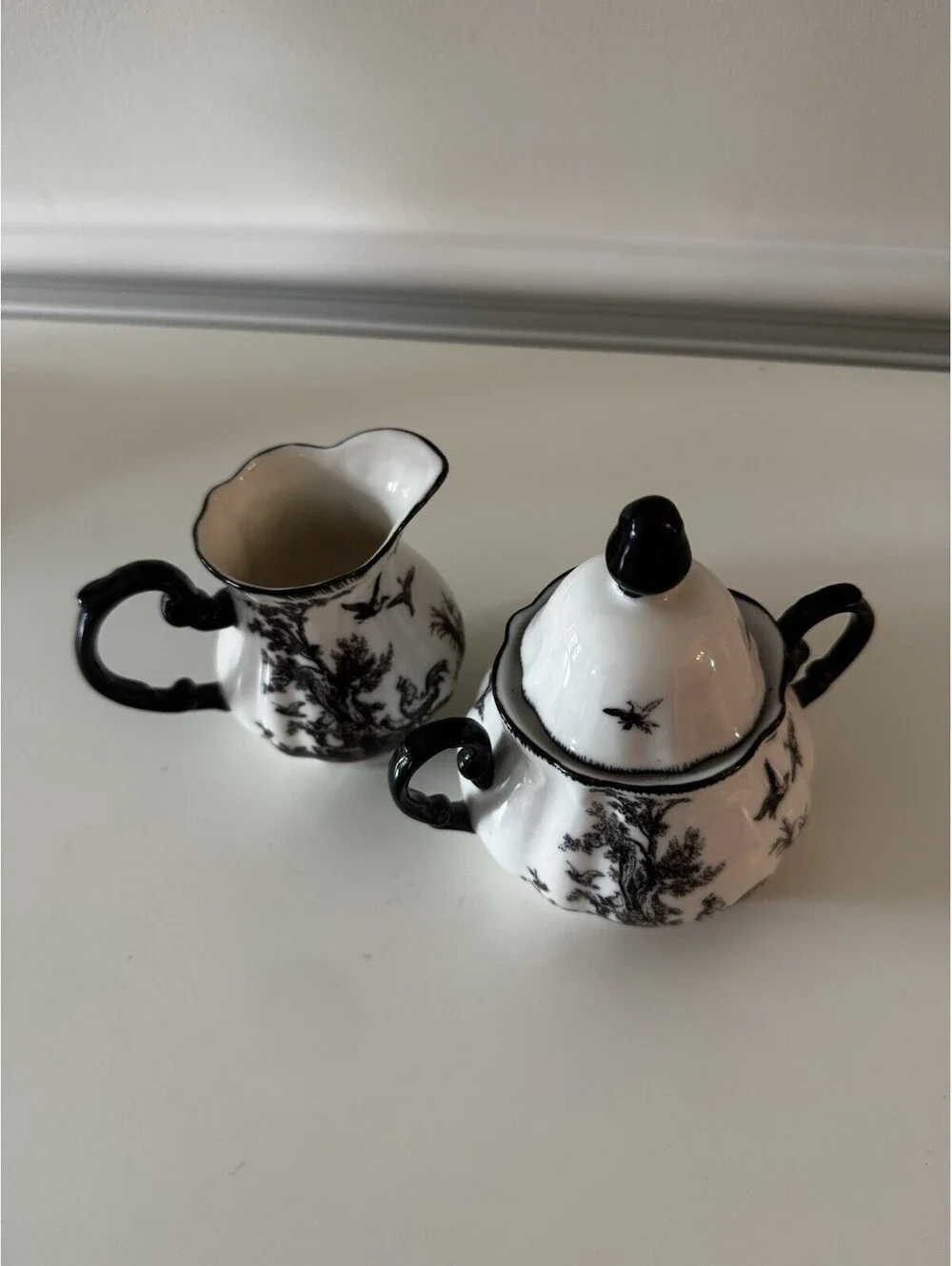 Aux Au Provence Tea/Coffee Pot. Vintage Rooster Pattern. Excellent Condition Set